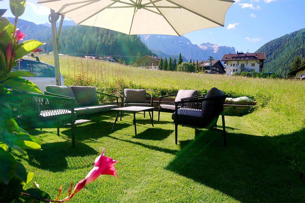Garni Bonega im Sommer